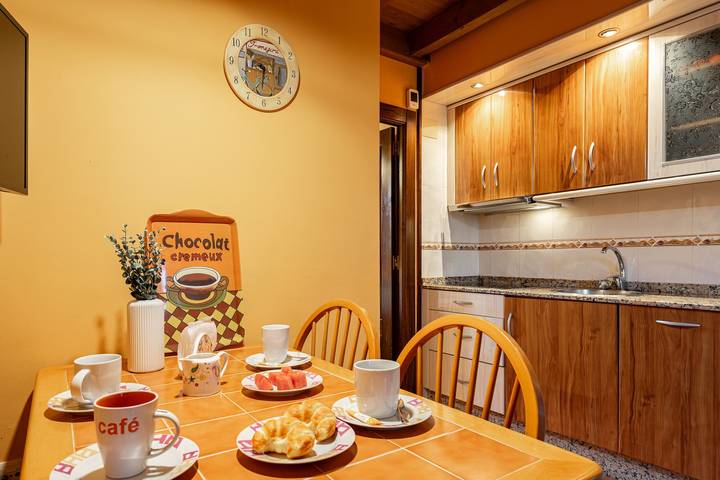 Country House 'Apartamento Naranja' with Shared Garden in Susacasa, Gozón