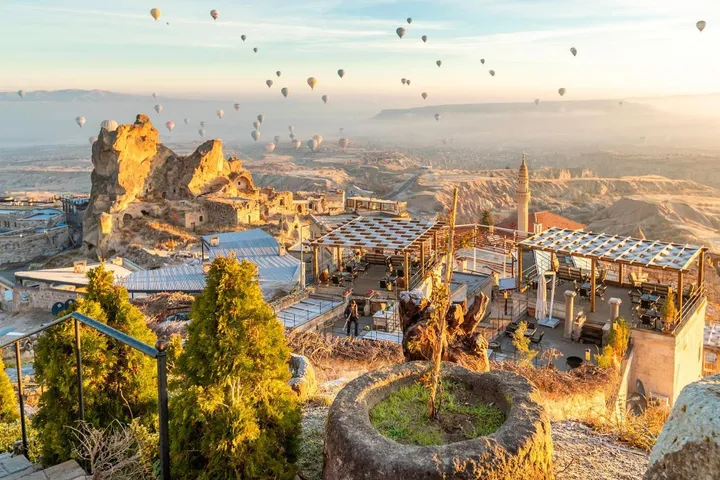 Hotel para 4 personas, con vistas y terraza - 1