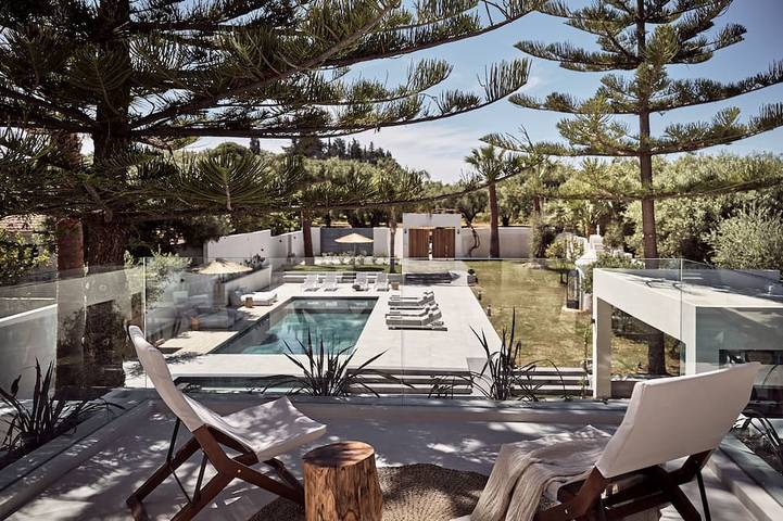 Villa für 12 Personen, mit Garten und Whirlpool - 1