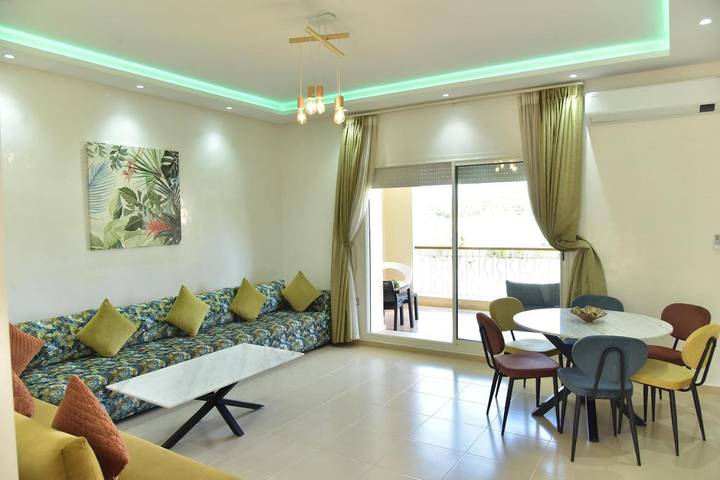 Appartement de vacances pour 7 personnes, avec vue ainsi que jardin et piscine, animaux acceptés