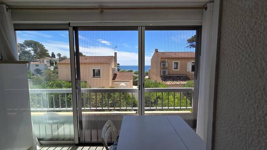 Gîte pour 3 personnes, avec vue dans Calanque de Cap Rousset - 4