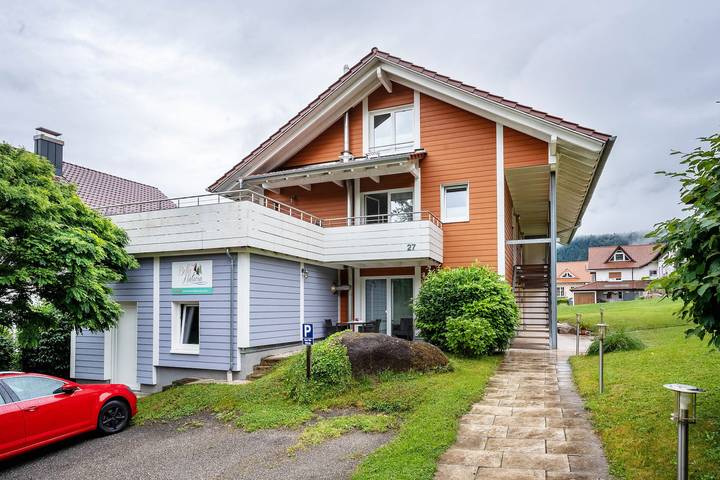 Ganze Wohnung, Ferienwohnung 'Teufelsmühlblick' mit Bergblick, Balkon und Wi-Fi in Loffenau, Nordschwarzwald