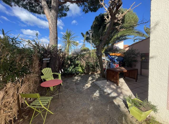 Gîte pour 4 personnes, avec terrasse ainsi que piscine et jardin, animaux acceptés dans Plage de l'Anglade - 3