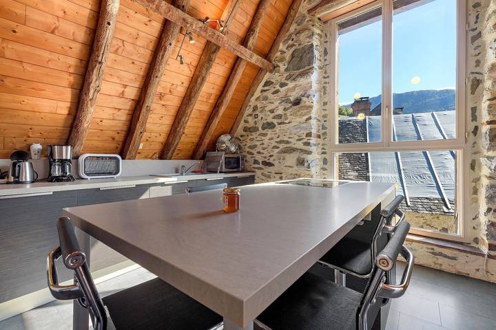 "La Grange" Gîte with Mountain View and Wi-Fi in Artalens-Souin, Pyrenéernas nationalpark