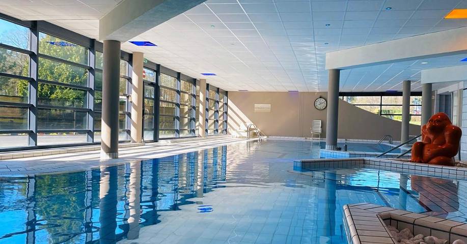 Hôtel pour 2 personnes, avec piscine ainsi que jacuzzi et jardin à Forges-les-Eaux - 2
