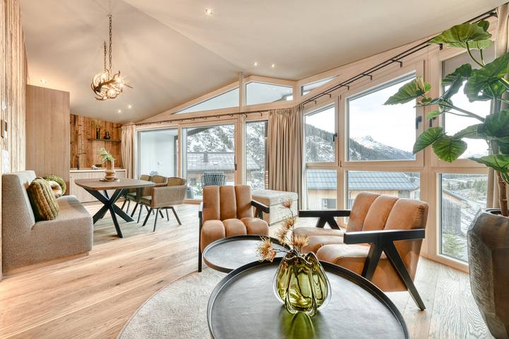 Ferienwohnung für 8 Personen, mit Balkon im Lechtal