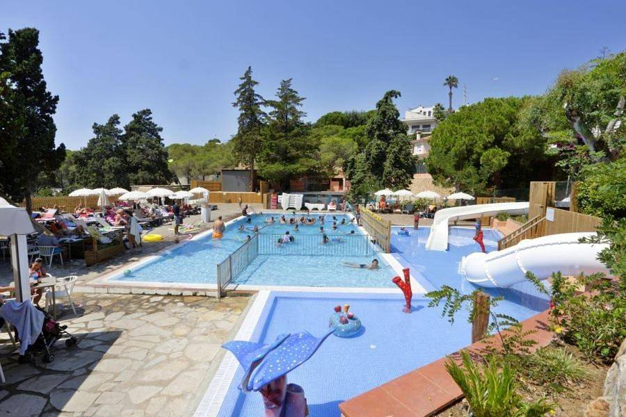Camping Sènia Cala Canyelles in Font de Sant Llorenç, Lloret de Mar