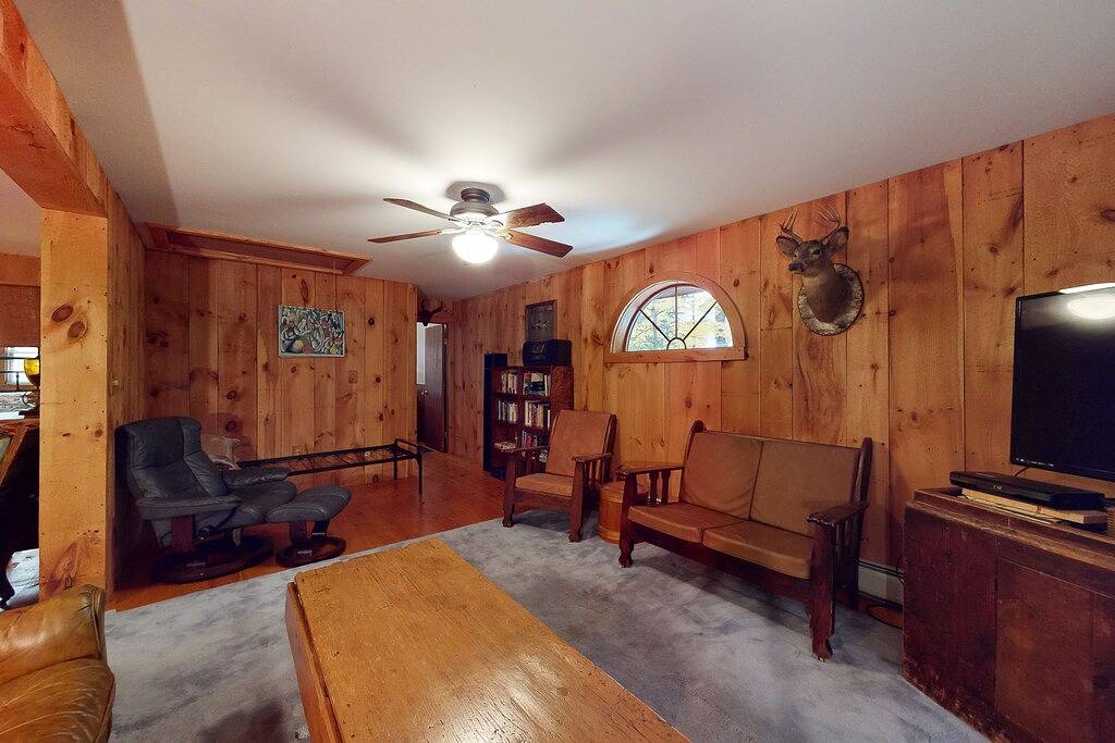 Ganze Wohnung, Lake-view condo near golf with a grill & cable - dog-friendly in Moultonborough, Lake Winnipesaukee