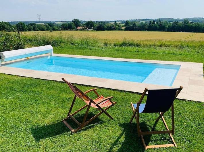 Villa pour 10 personnes, avec piscine ainsi que terrasse et jardin