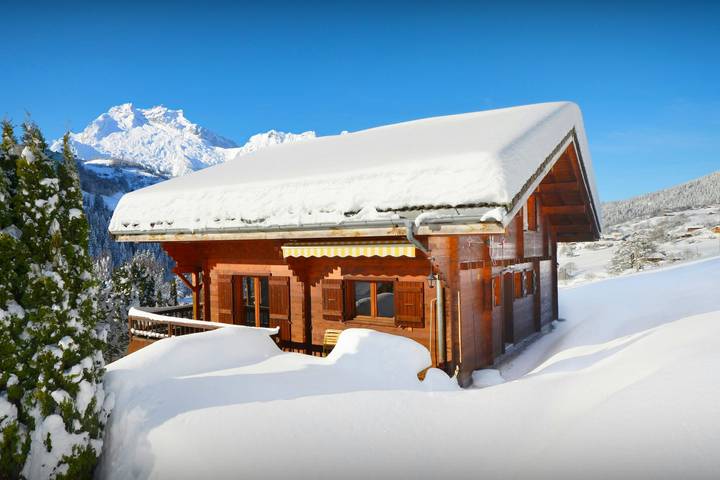 Chalet pour 9 personnes, avec Balcon ainsi que Terrasse et Jardin à Manigod