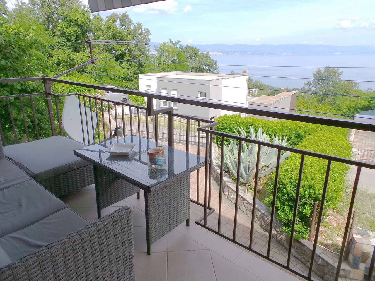 Ganze Ferienwohnung, Ferienwohnung mit Meerblick  in Lovran, Opatija Riviera