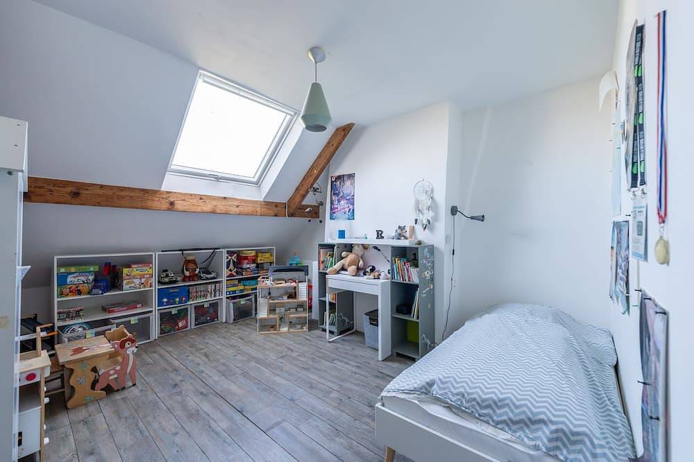 La Maison Rabier - Gare La Barre Ormesson à 300 m in Deuil-la-Barre, Val-d'Oise