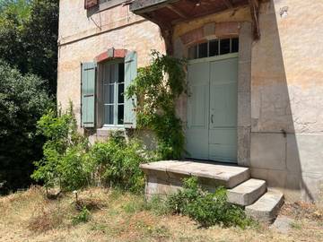 Gîte pour 8 personnes, avec jardin ainsi que vue et piscine à Brousses-et-Villaret