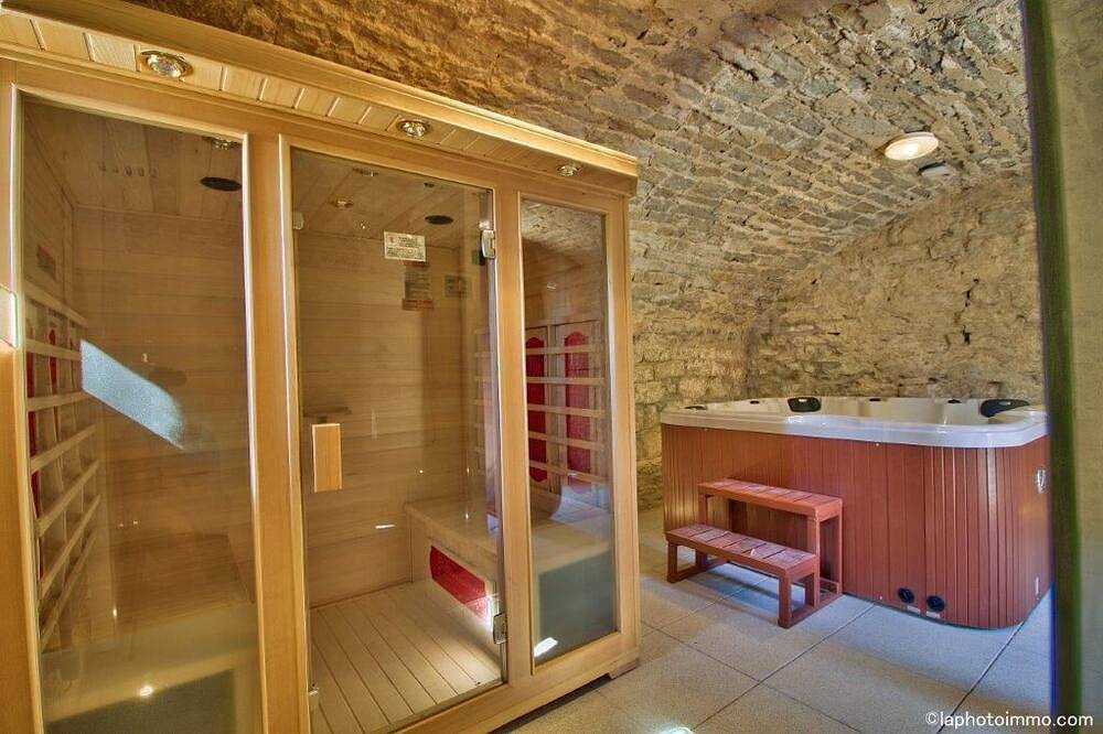 Maison De Vacances pour 12 Personnes dans Molain, Jura