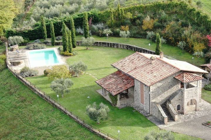 Casa vacanza per 8 persone, con Giardino e Piscina a Città di Castello (Italia)