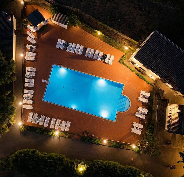 Appartamento per 5 persone, con giardino e panorama nonché piscina, con animali domestici a Randazzo