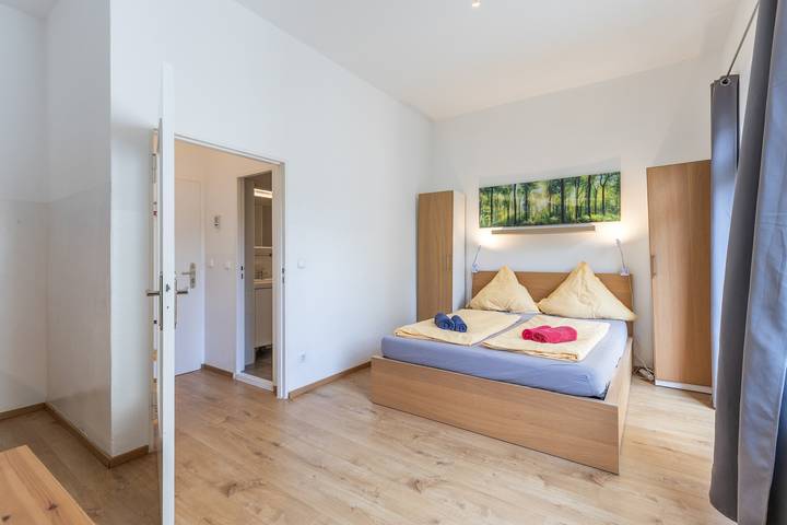 Ganze Wohnung, Ferienwohnung 'Am Schloss Charlottenburg' mit Balkon und Wi-Fi in Charlottenburg Berlin, Berlin