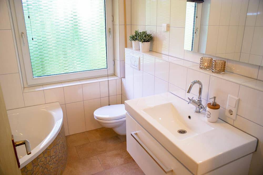 Ihre Traumvilla |  Bödefeld - Mit Wellnesspaket/Schwimmspa und Sauna zu buchen! in Bödefeld, Schmallenberg