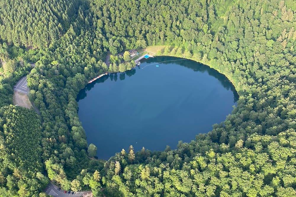 Ganze Wohnung, Exklusiv u. Stylisch! 5 *****Fewo am Ufer des Maarkessels mit Blick aufs Maar in Daun, Vulkaneifel