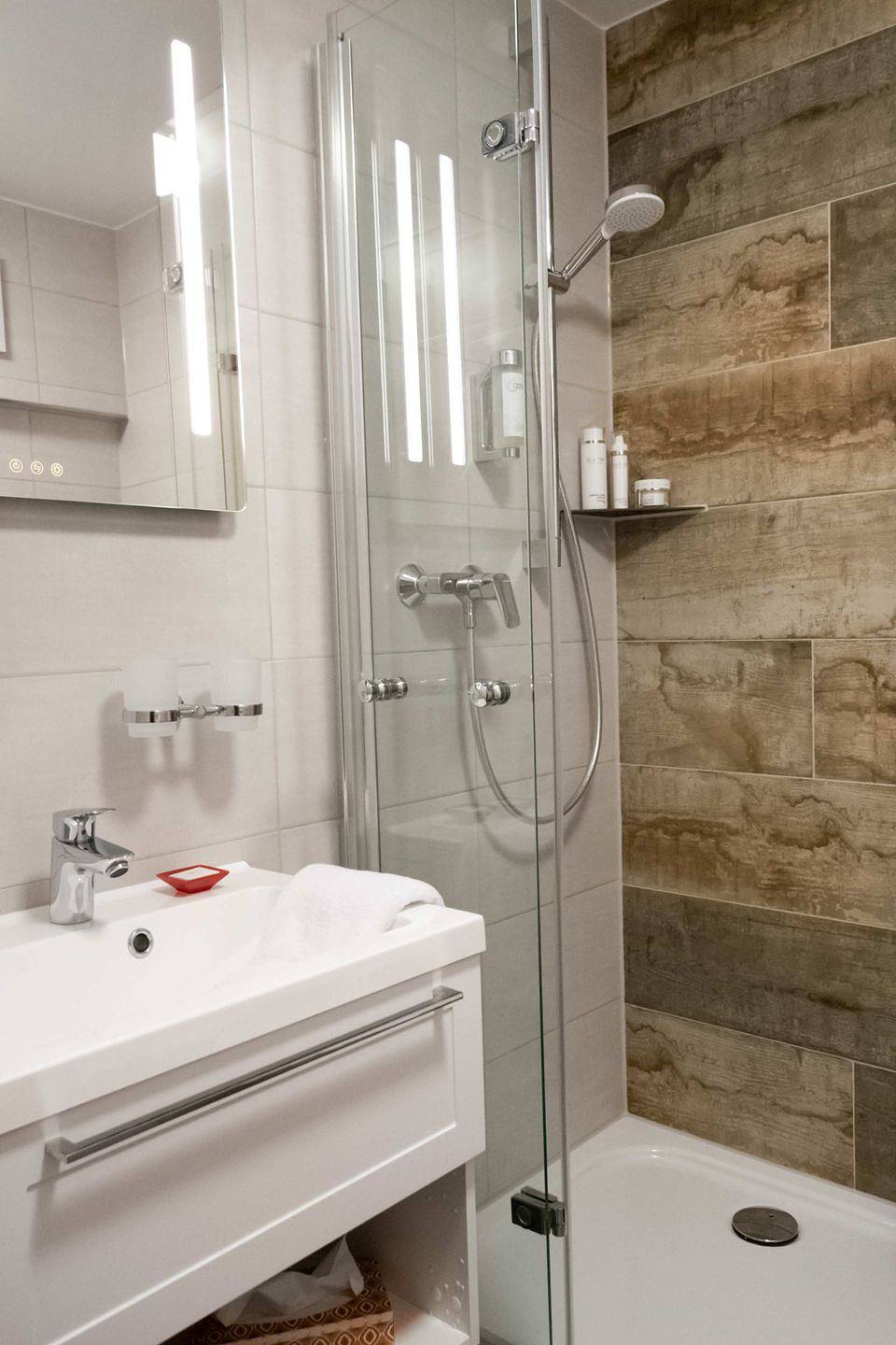 Komfortables Einzelzimmer im Zentrum von Heidenheim inklusive Wlan Parkplatz in Heidenheim (Mittelfranken), Altmühltal