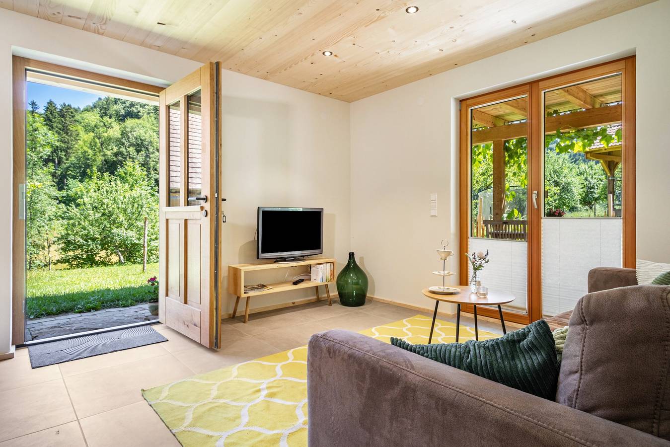Ganze Wohnung, Apartment „Waldruhe“ mit privater Terrasse und Wlan in Deggenhausertal, Region Bodensee-Oberschwaben