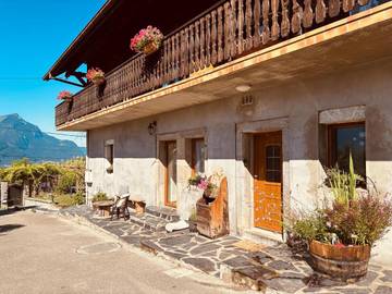 Gîte pour 6 personnes, avec jacuzzi ainsi que jardin et sauna à Thyez