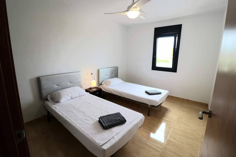 Casa Cristall 2,  Heated pool  Hot tub\n250 m beach in Mont-roig del Camp, Costa Dorada