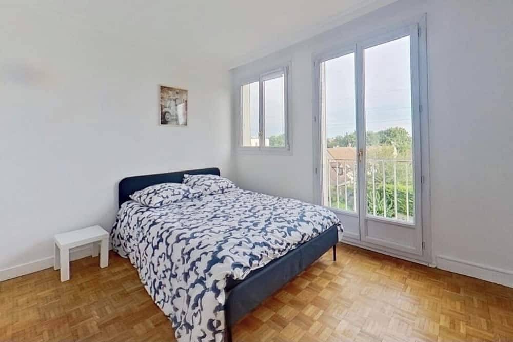 Entire apartment, Paris is 2 stations away ( M14) in Chevilly-Larue, Val-de-Marne