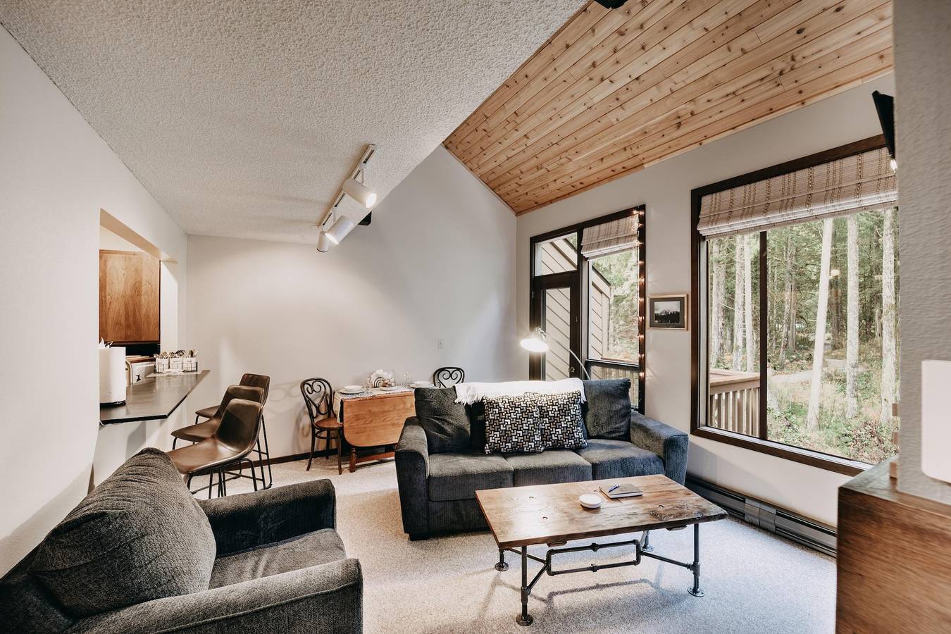 Holiday Letting for 4 People in Glacier, Cascade Range