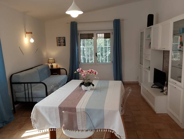 Villa 'Nonna Anna' con piscina fuori terra, terrazza privata e Wi-Fi, forno a legna e barbecue in Varco 23, Siracusa