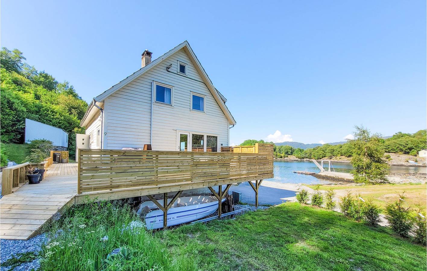 Ferienhaus für 10 Personen mit Garten in Fitjar