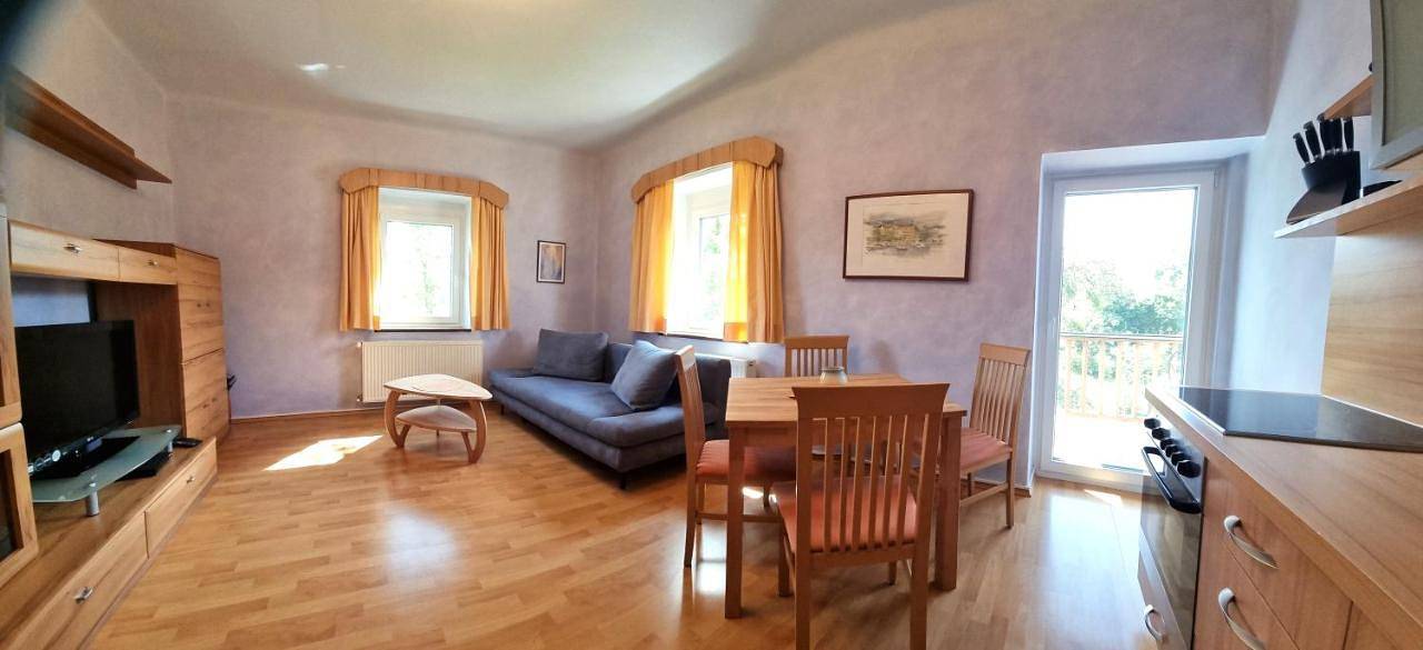 Bungalow & Apartments "Am Deber" Velden - Augsdorf in Velden am Wörther See, Villach-Land