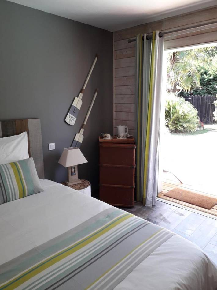 Location de vacances pour 2 personnes, avec piscine et jardin, animaux acceptés à Le Teich - 2