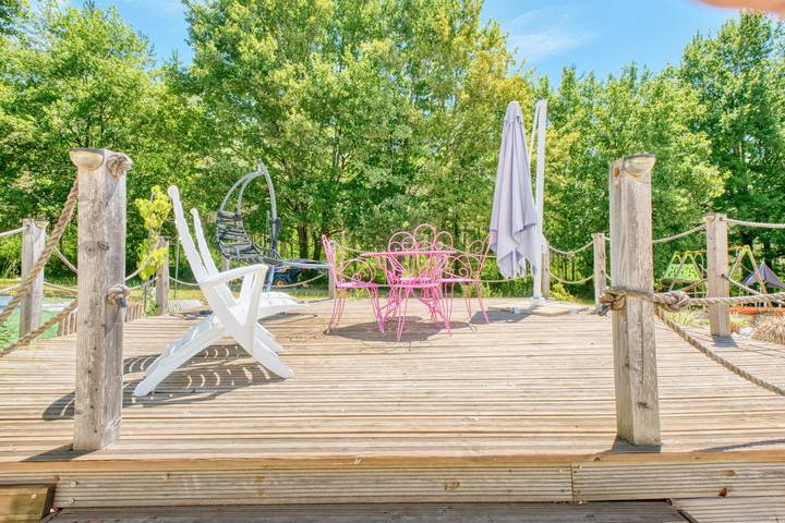Appartement entier, Appartement "Vixen" avec piscine partagée, Wi-Fi et climatisation in Bergerac, Périgord Pourpre