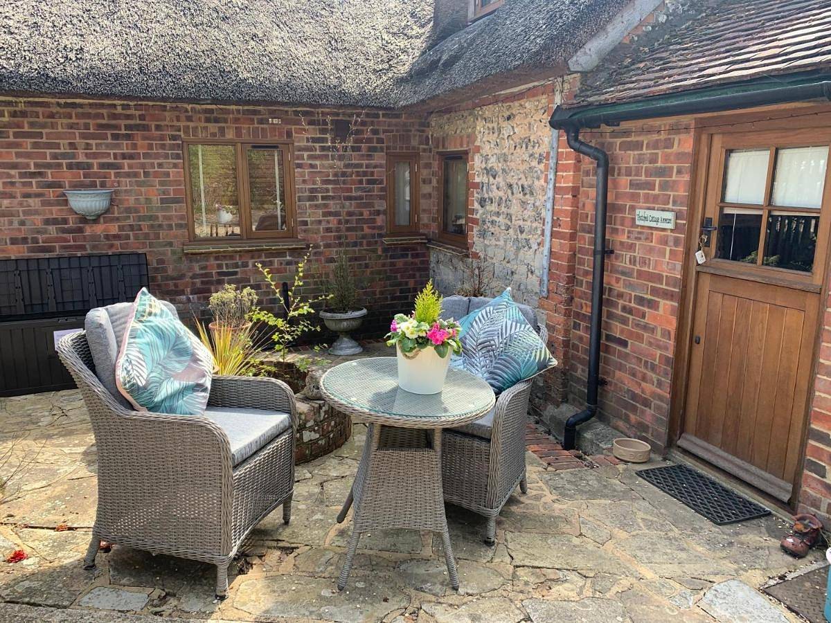 Thatched Cottage in Bury (West Sussex), South Downs