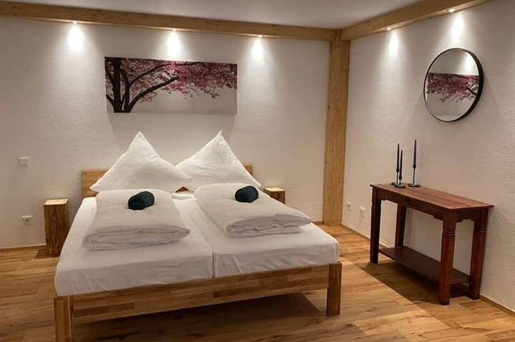 Ganze Wohnung, Neurenovierte 60m2 Fewo „Xaverl“ zw. Stadt&Bergen in Holzkirchen, Landkreis Miesbach