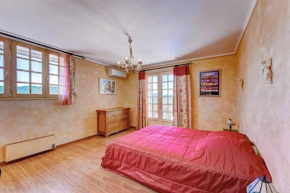 Villa Primrose – A Peaceful Retreat in the Heart of Provence in Vins-sur-Caramy, Región Brignoles