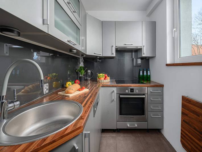 Ganze Wohnung, Wola Flat in der Nähe des Stadtzentrums in Warschau, Masowien