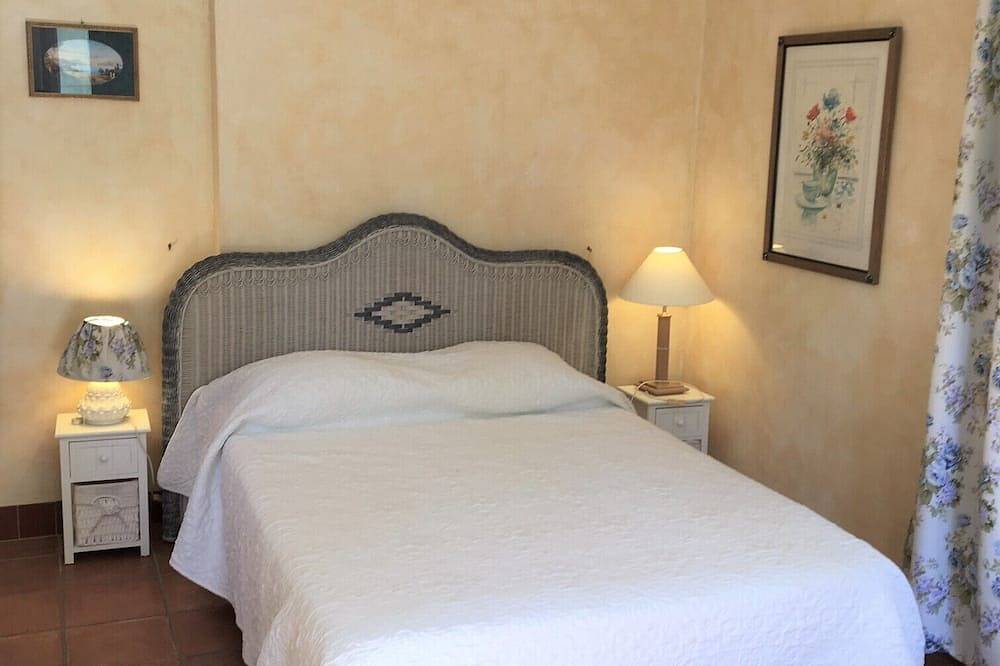 Your apartment in an exceptional villa in Frejus, Massif de l'Esterel