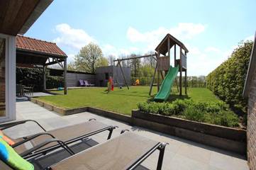 Gîte pour 8 personnes, avec vue et jardin à Alveringem