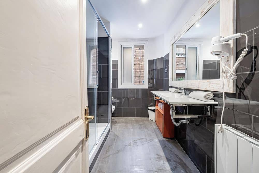 Entire apartment, Marprala · Monthly 2 bedroom flat in Barceloneta in Barcelona Centre, Barcelona
