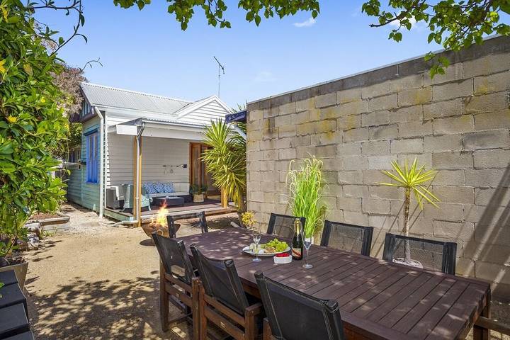 Holiday home for 9 people, with terrace and garden in Great Ocean Road