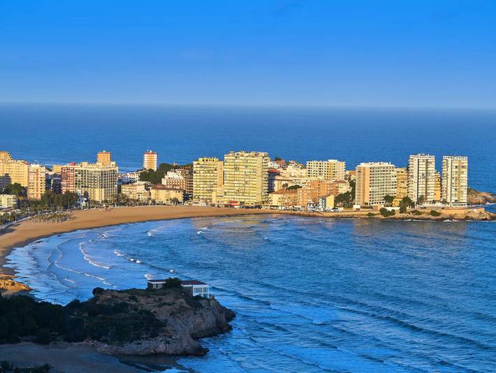 Gîte pour 4 personnes, avec terrasse et piscine à Cabanes - 3