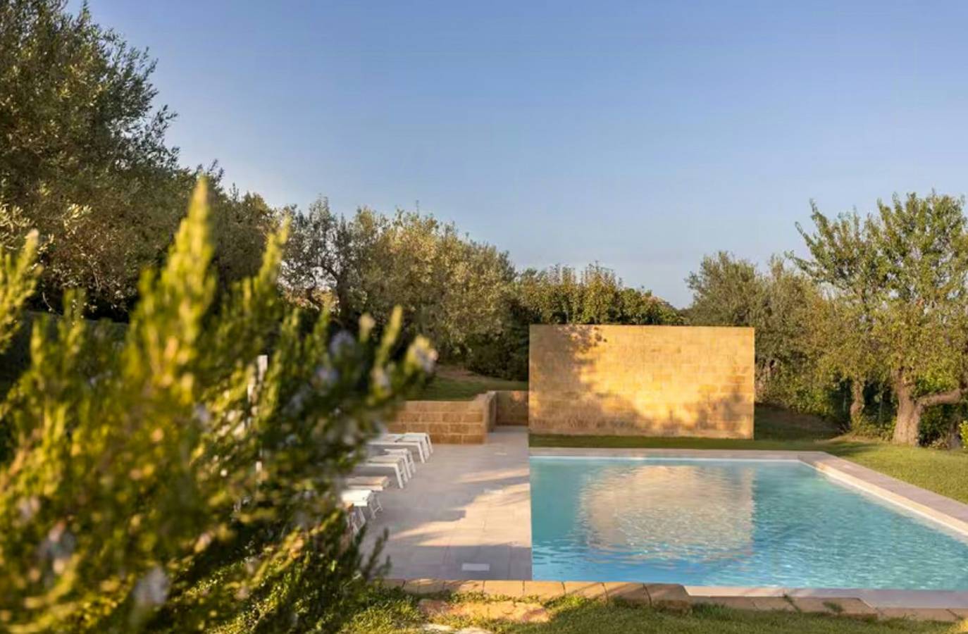 House with pool in lemon grove near Noto in Noto, Noto region