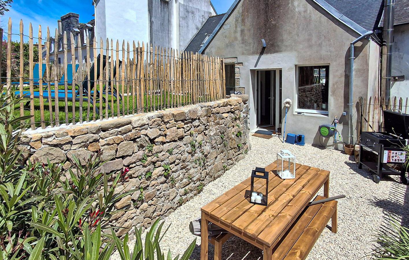 Acogedor apartamento de 2 dormitorios con jardín, cerca de la playa y de todos los servicios in Audierne, Côte de Cornouaille