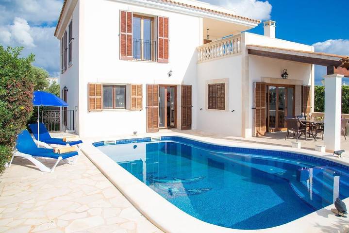 Finca für 6 Personen, mit Balkon und Garten in Cala Mondrago