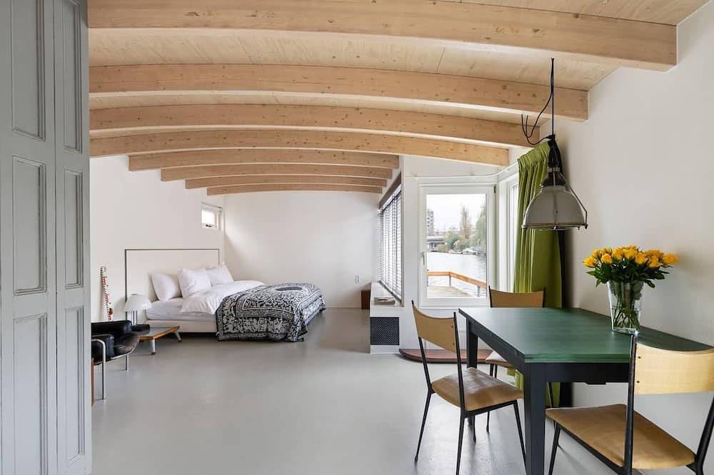 House Boat for 2 Guests in Dutch Coast
