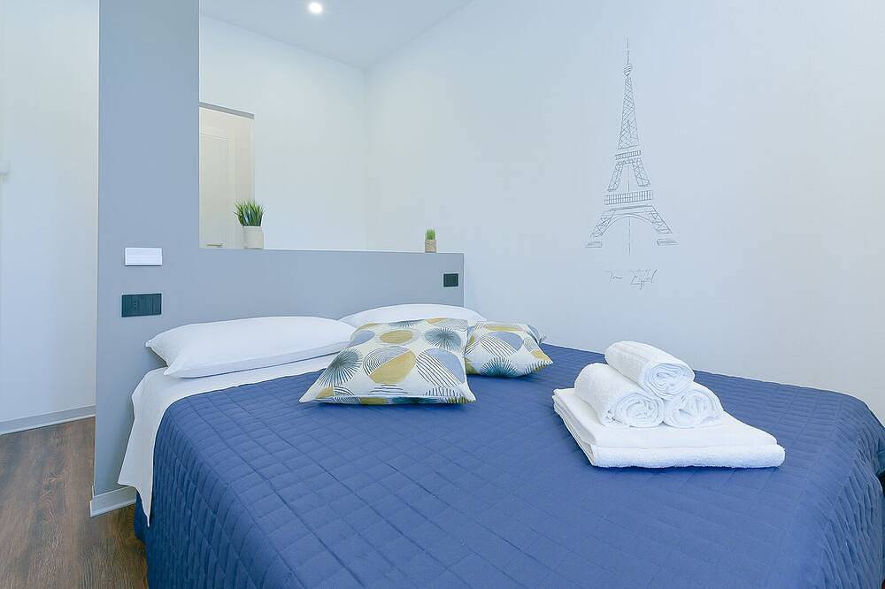 Ganze Wohnung, 8 Bedroom apartment in Reggio Emilia center in Reggio nell'Emilia, Reggio Emilia Provinz