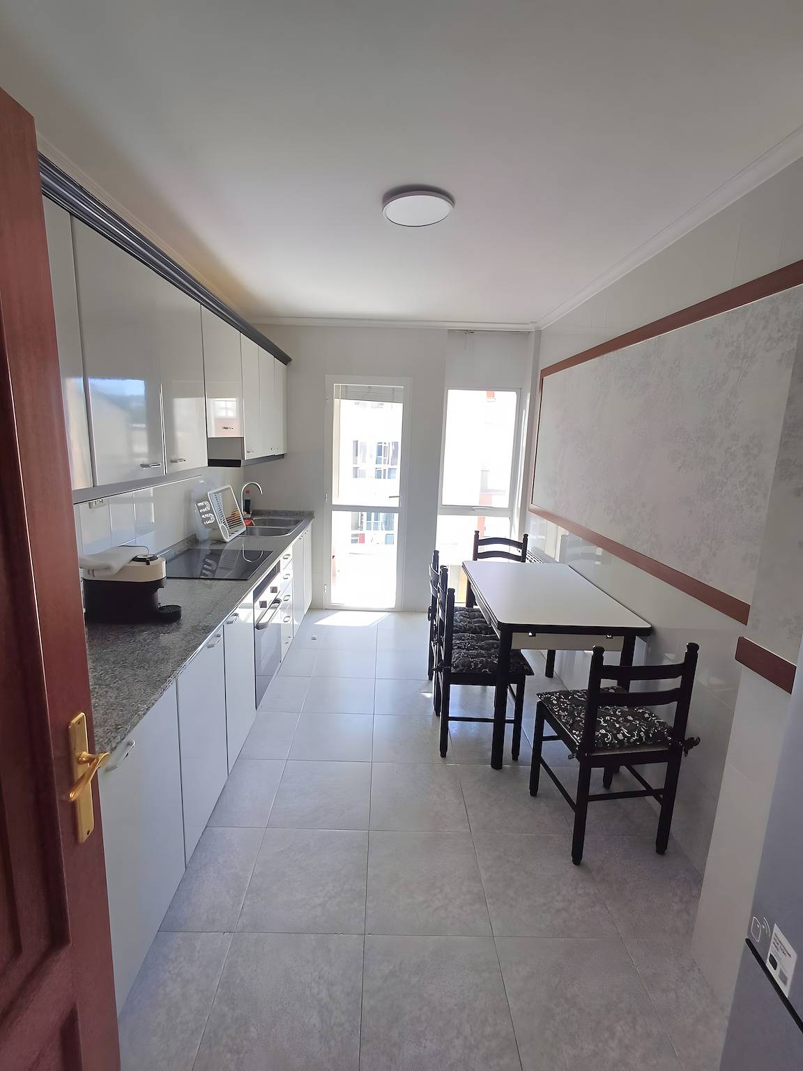 Ganze Wohnung, Apartment 'Camiño De Santiago' mit Gemeinschaftsgarten und Wlan in Sarria, Reserva da Biosfera Ribeira Sacra e Serras do Oribio e Courel