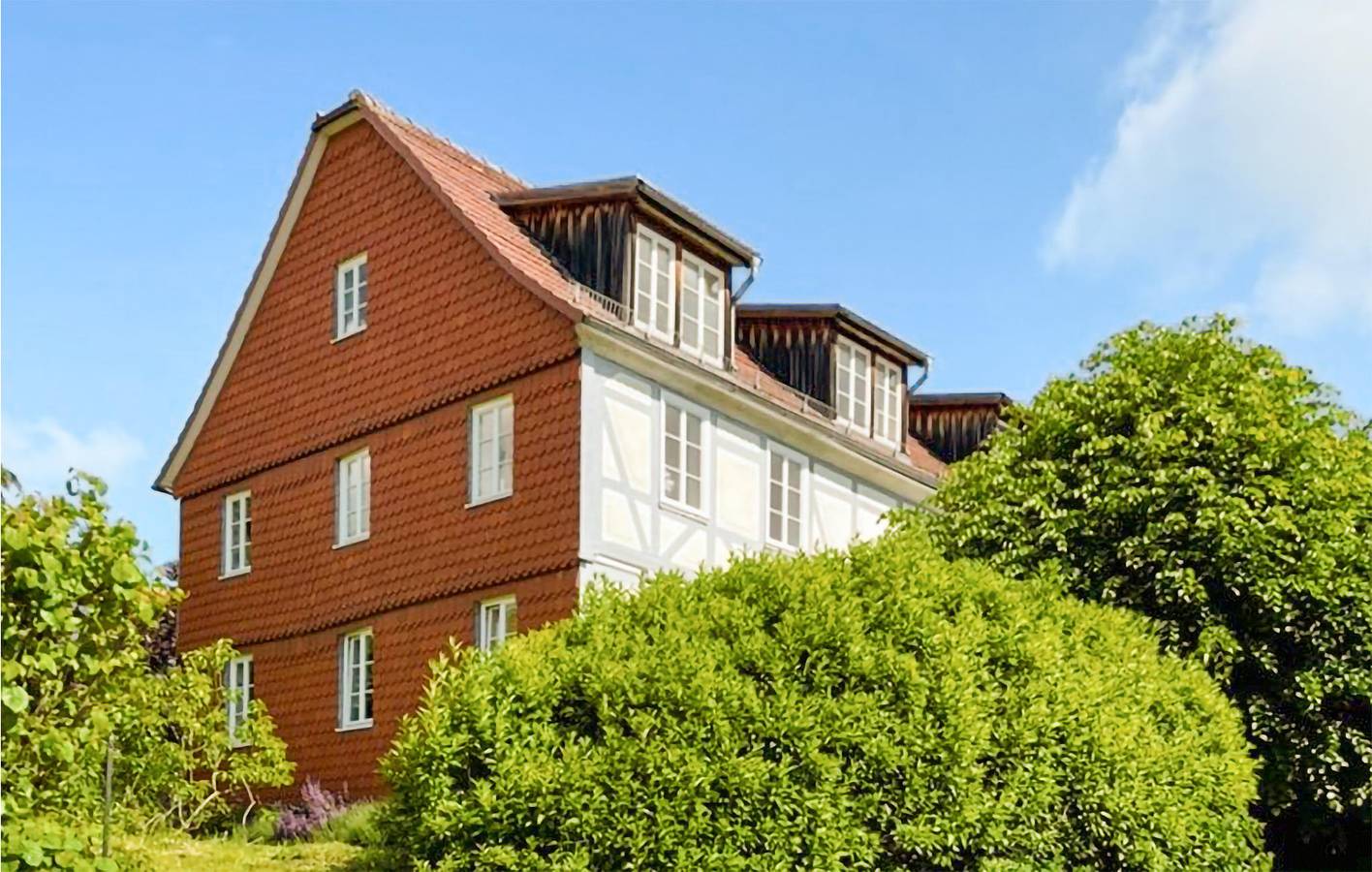 Ganze Ferienwohnung, Heina City Center Wohnung mit Terrasse und Parkplatz in Morschen, Schwalm-Eder-Kreis